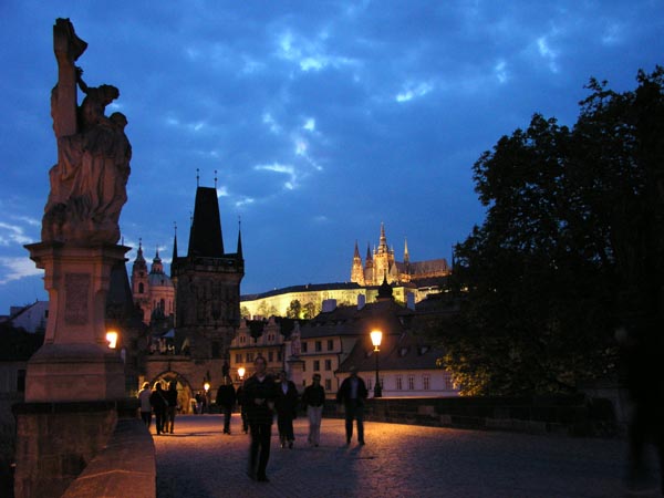 czechrepgalleryofstatue.jpg